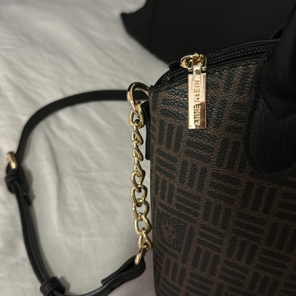 ANNE KLEIN | NWOT Dome Crossbody Satchel | Brown and Black with Lion Print - Picture 2 of 9